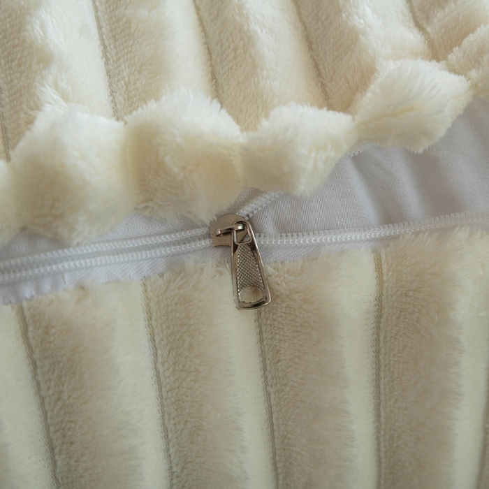 91家纺网 家纺一手货源 找家纺 （总）美达人 2025新款简约绒条三角靠背