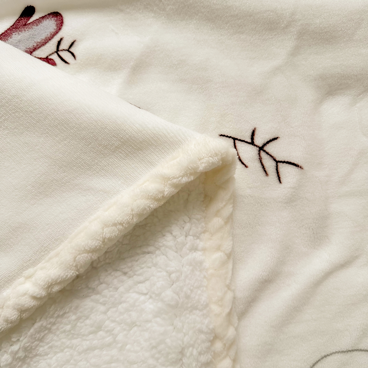 91家纺网 家纺一手货源 找家纺 （总）喜歌家居 2025新款玉源考拉牛奶绒包边双层毯