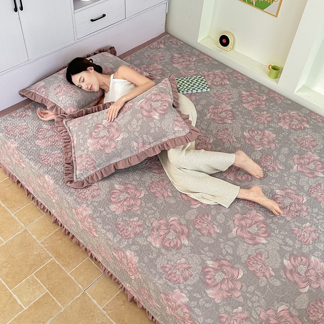 91家纺网 家纺一手货源 找家纺 手艺人家纺 2025新款双层纱夹棉防滑炕盖 榻榻米床盖 炕单床盖A20-A26 A22