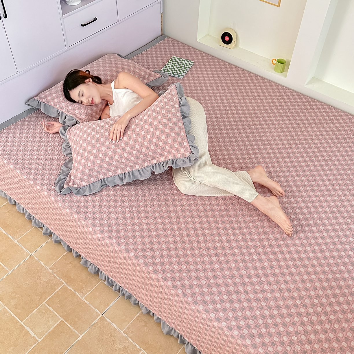 91家纺网 家纺一手货源 找家纺 手艺人家纺 2025新款双层纱夹棉防滑炕盖 榻榻米床盖 炕单床盖A20-A26 A26