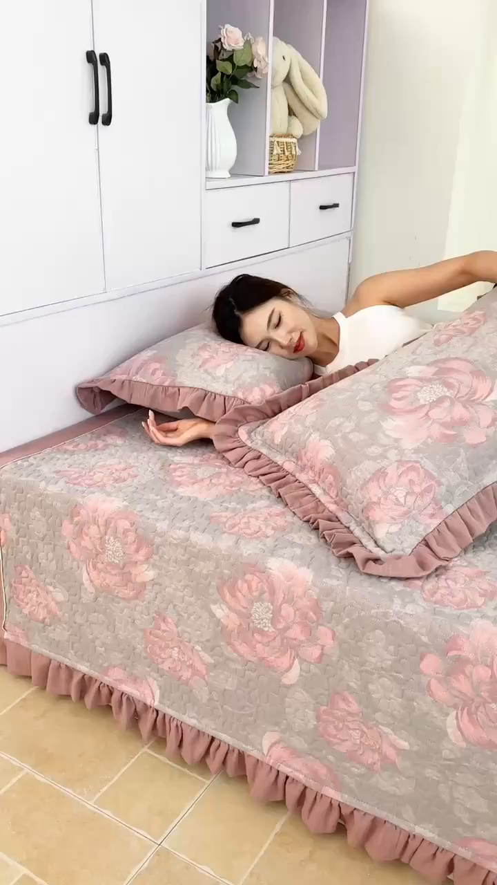 91家纺网 家纺一手货源 找家纺 手艺人家纺 2025新款双层纱夹棉防滑炕盖 榻榻米床盖 炕单床盖A20-A26 A22