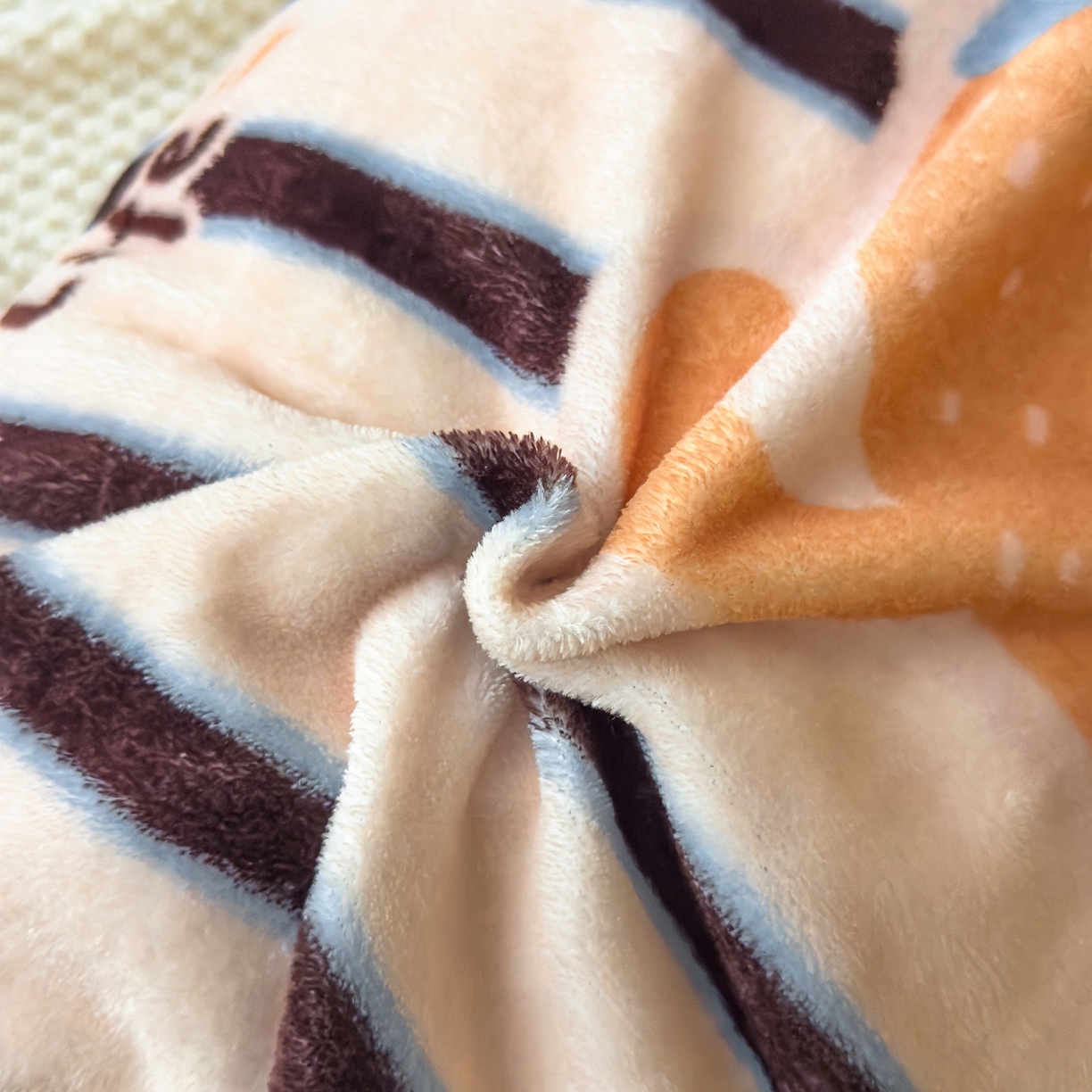 91家纺网 家纺一手货源 找家纺 久云居 2025新款高克重牛奶绒枕加芯牛奶绒长条枕套夹腿抱枕 卡多啦