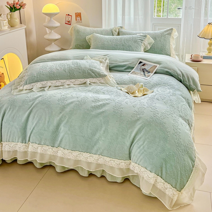 91家纺网 家纺一手货源 找家纺 （总）七七家纺 2025新款雕花牛奶绒夹棉床盖四件套-若梦系列