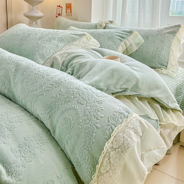 91家纺网 家纺一手货源 找家纺 （总）七七家纺 2025新款雕花牛奶绒夹棉床盖四件套-若梦系列