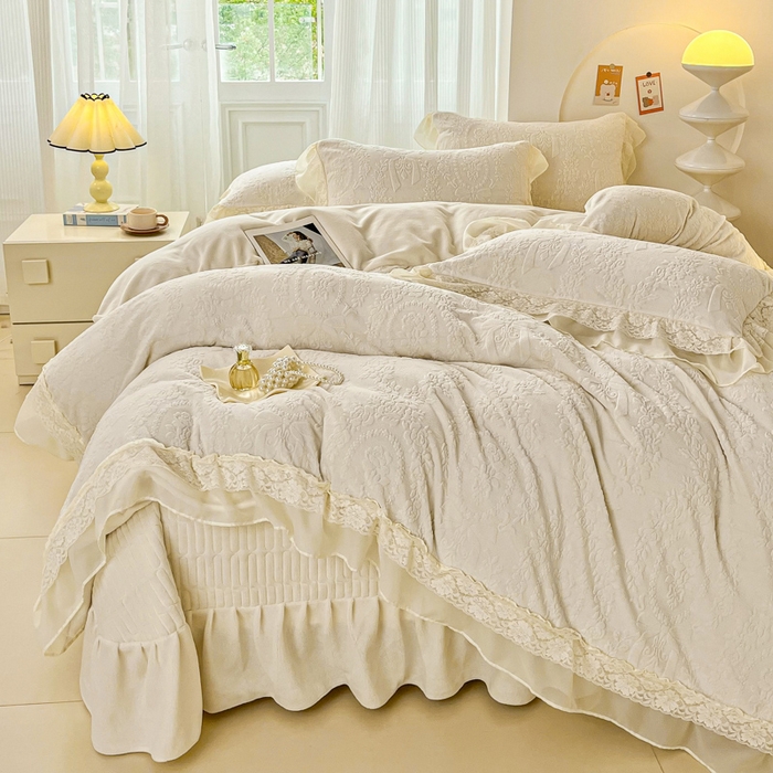 91家纺网 家纺一手货源 找家纺 （总）七七家纺 2025新款雕花牛奶绒夹棉床盖四件套-若梦系列