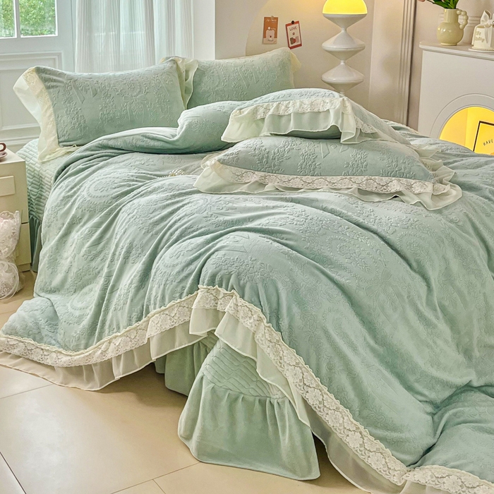 91家纺网 家纺一手货源 找家纺 （总）七七家纺 2025新款雕花牛奶绒夹棉床盖四件套-若梦系列