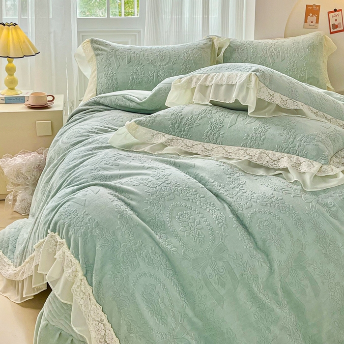 91家纺网 家纺一手货源 找家纺 （总）七七家纺 2025新款雕花牛奶绒夹棉床盖四件套-若梦系列