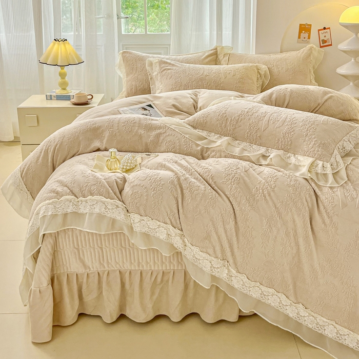 91家纺网 家纺一手货源 找家纺 （总）七七家纺 2025新款雕花牛奶绒夹棉床盖四件套-若梦系列