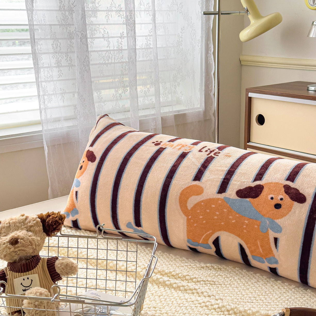 91家纺网 家纺一手货源 找家纺 久云居 2025新款高克重牛奶绒枕加芯牛奶绒长条枕套夹腿抱枕 卡多啦