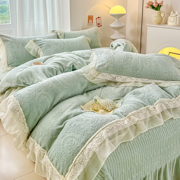 91家纺网 家纺一手货源 找家纺 （总）七七家纺 2025新款雕花牛奶绒夹棉床盖四件套-若梦系列
