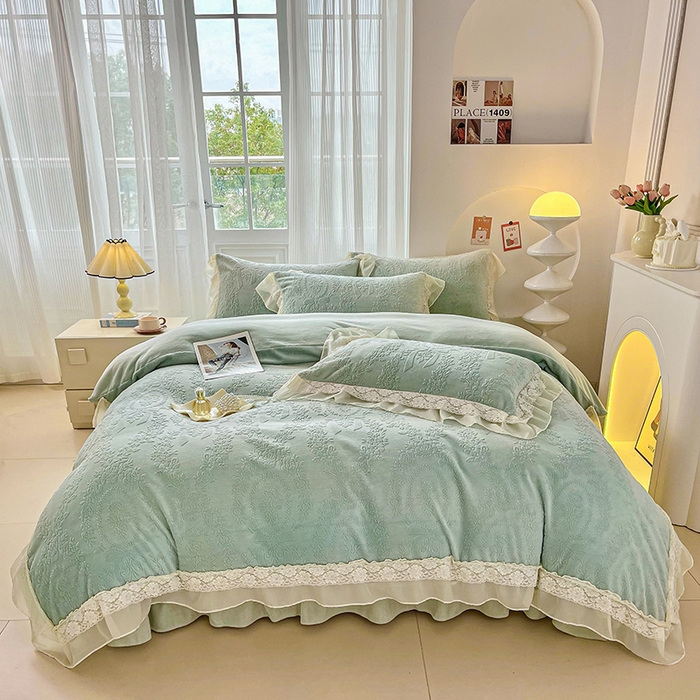91家纺网 家纺一手货源 找家纺 七七家纺 2025新款雕花牛奶绒夹棉床盖四件套-若梦系列 若梦-薄荷绿