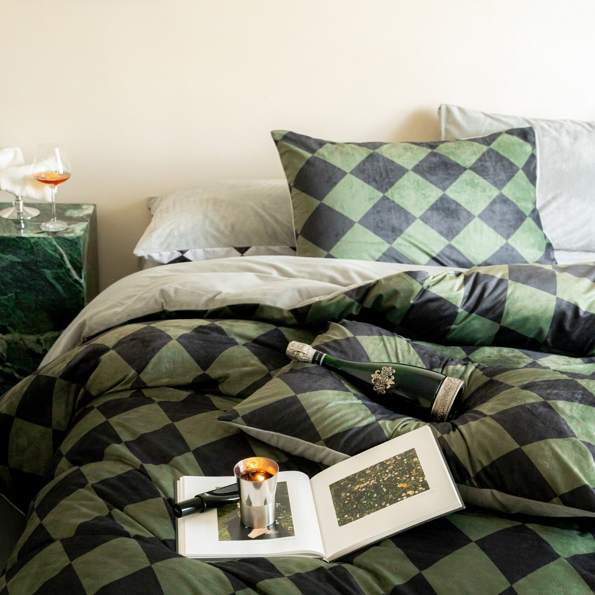 91家纺网 家纺一手货源 找家纺 ONE TWO ONE 121 2025新款轻奢新法式德芙绒宝宝绒婴儿绒短毛绒牛奶绒四件套床单被套-几禾归集 几禾归集-绿