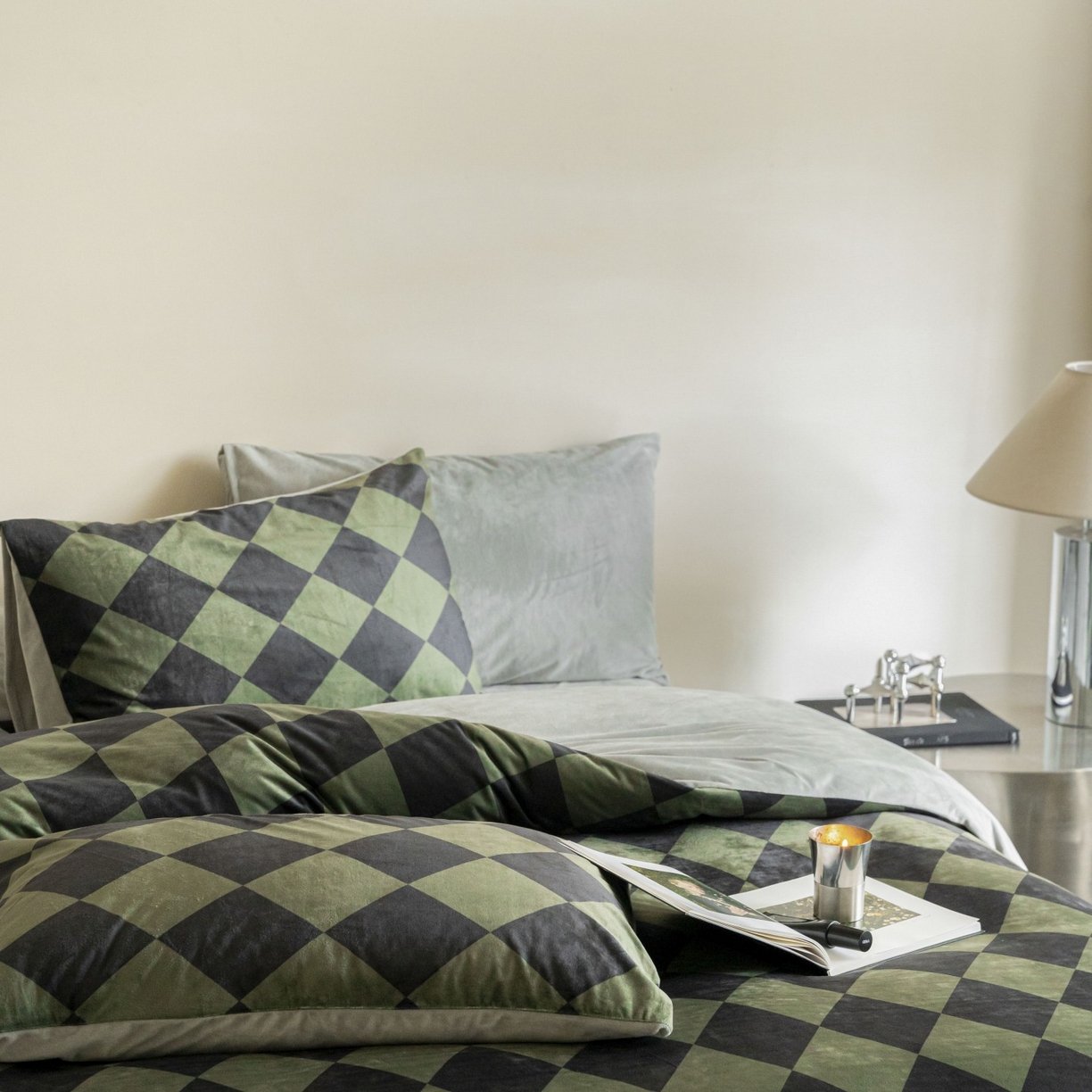 91家纺网 家纺一手货源 找家纺 ONE TWO ONE 121 2025新款轻奢新法式德芙绒宝宝绒婴儿绒短毛绒牛奶绒四件套床单被套-几禾归集 几禾归集-绿