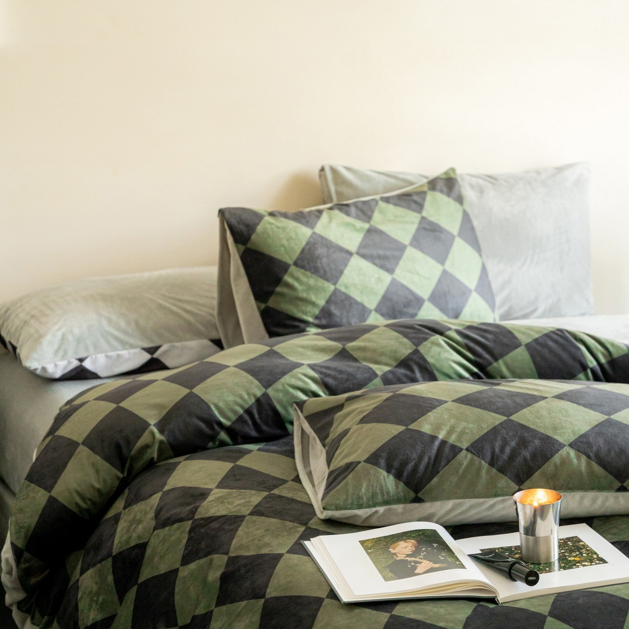 91家纺网 家纺一手货源 找家纺 ONE TWO ONE 121 2025新款轻奢新法式德芙绒宝宝绒婴儿绒短毛绒牛奶绒四件套床单被套-几禾归集 几禾归集-绿