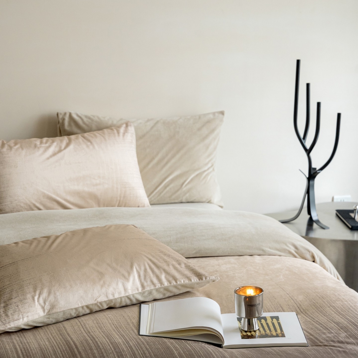 91家纺网 家纺一手货源 找家纺 ONE TWO ONE 121 2025新款轻奢新法式德芙绒宝宝绒婴儿绒短毛绒牛奶绒四件套床单被套-光辉岁月 光辉岁月-咖