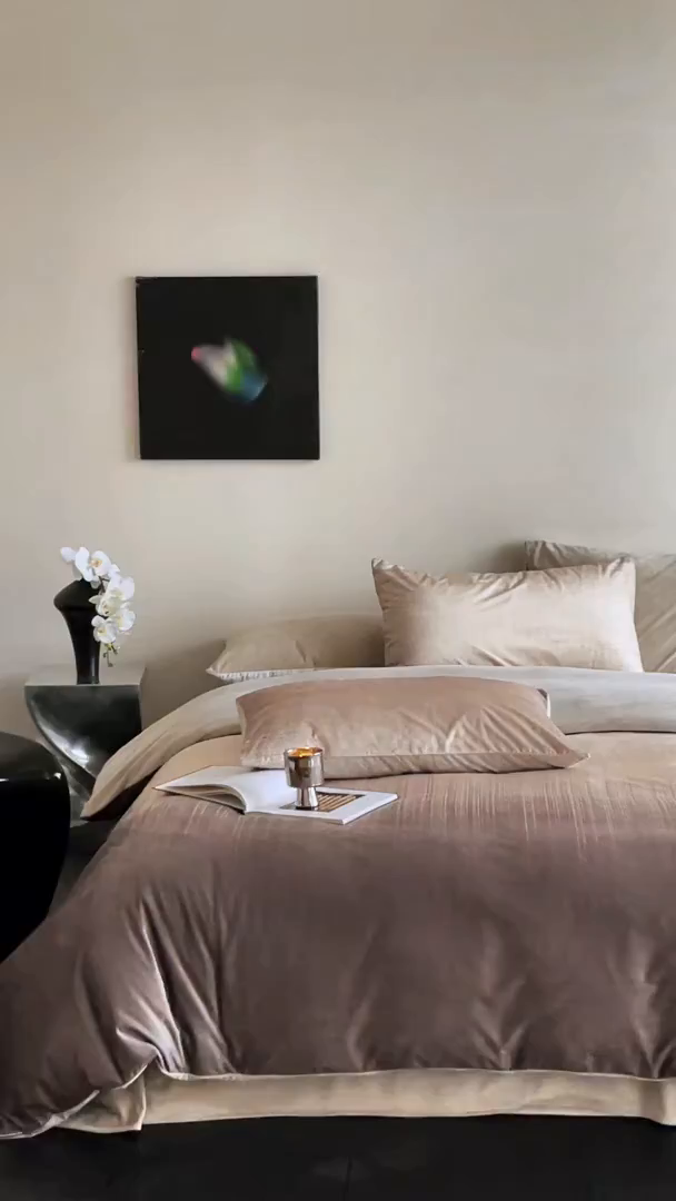 91家纺网 家纺一手货源 找家纺 ONE TWO ONE 121 2025新款轻奢新法式德芙绒宝宝绒婴儿绒短毛绒牛奶绒四件套床单被套-光辉岁月 光辉岁月-咖