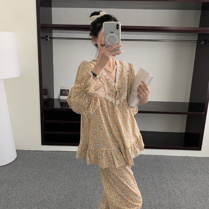 91家纺网 家纺一手货源 找家纺 （总）妍景家居生活馆 2025新款82879-韩系V领碎花蝴蝶结套装