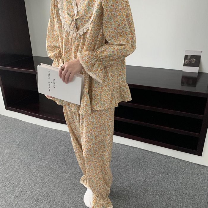 91家纺网 家纺一手货源 找家纺 （总）妍景家居生活馆 2025新款82879-韩系V领碎花蝴蝶结套装