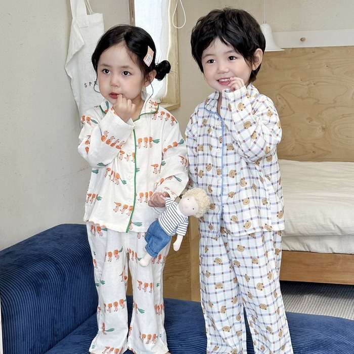 妍景家居生活馆 2025新款儿童卡通翻领套装 格子熊头+胡萝卜