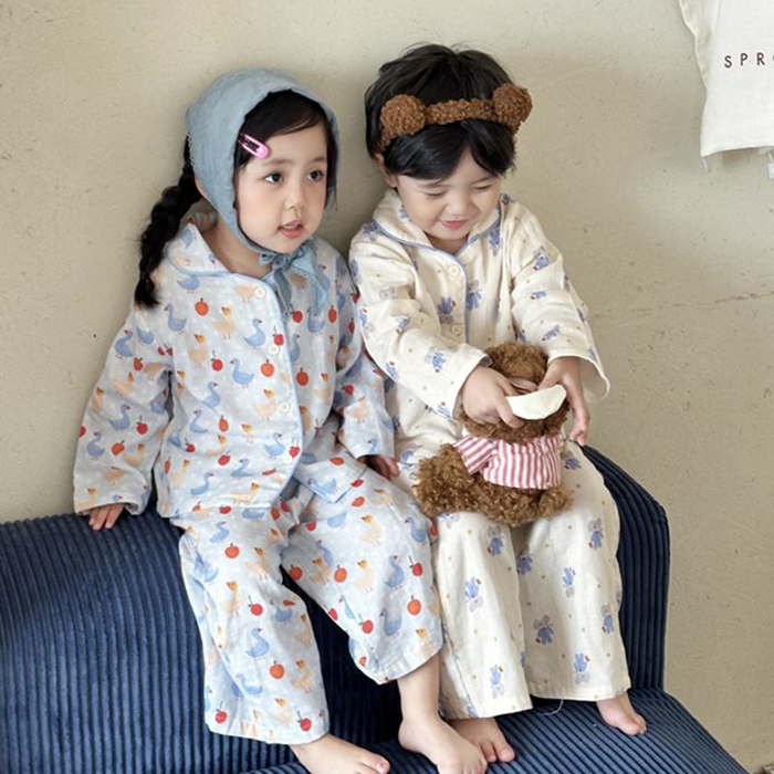 91家纺网 家纺一手货源 找家纺 妍景家居生活馆 2025新款儿童卡通翻领套装 蓝衣大象+苹果鹅