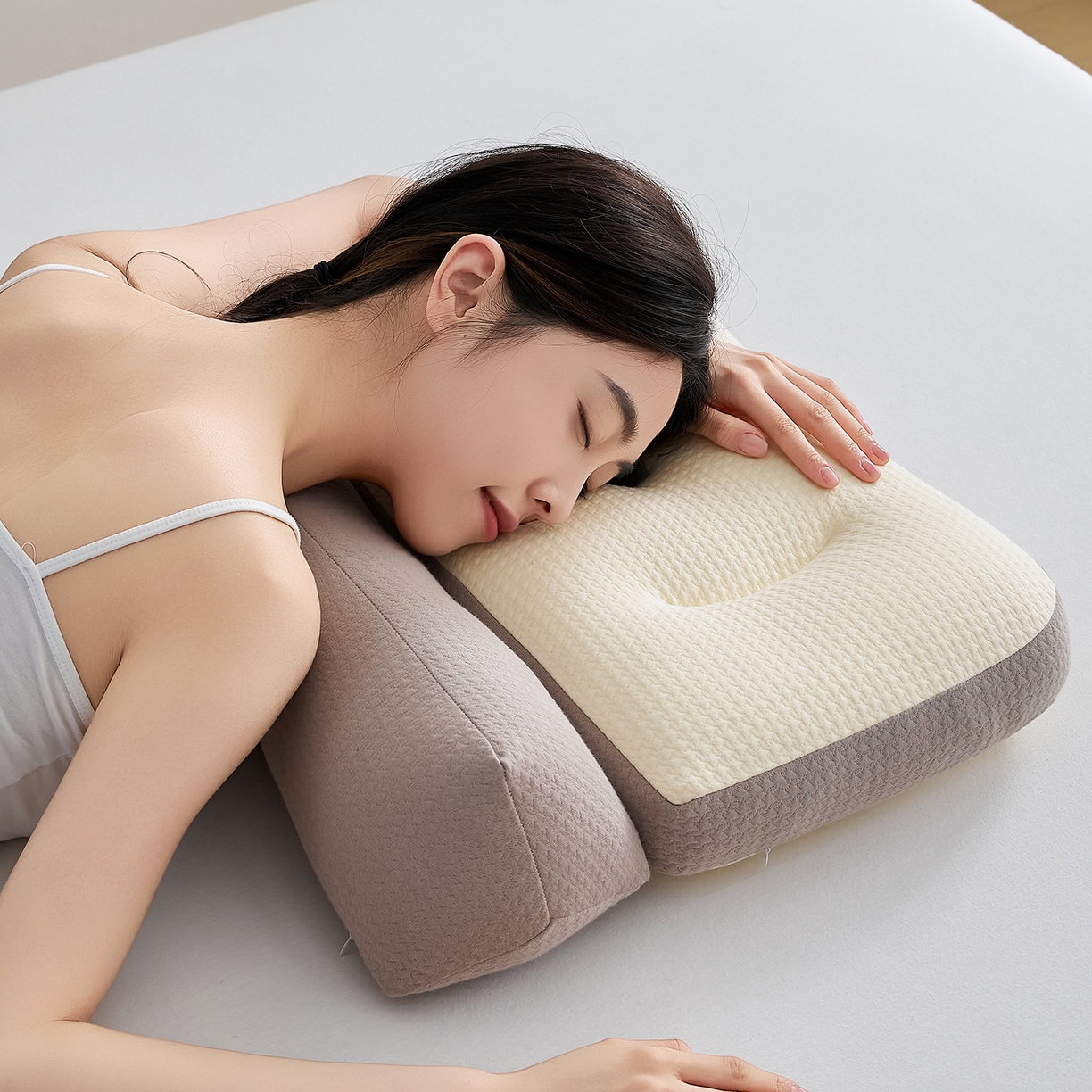 91家纺网 家纺一手货源 找家纺 乐可 2025新款科技护耳组合枕枕头枕芯 科技护耳组合枕-K1咖