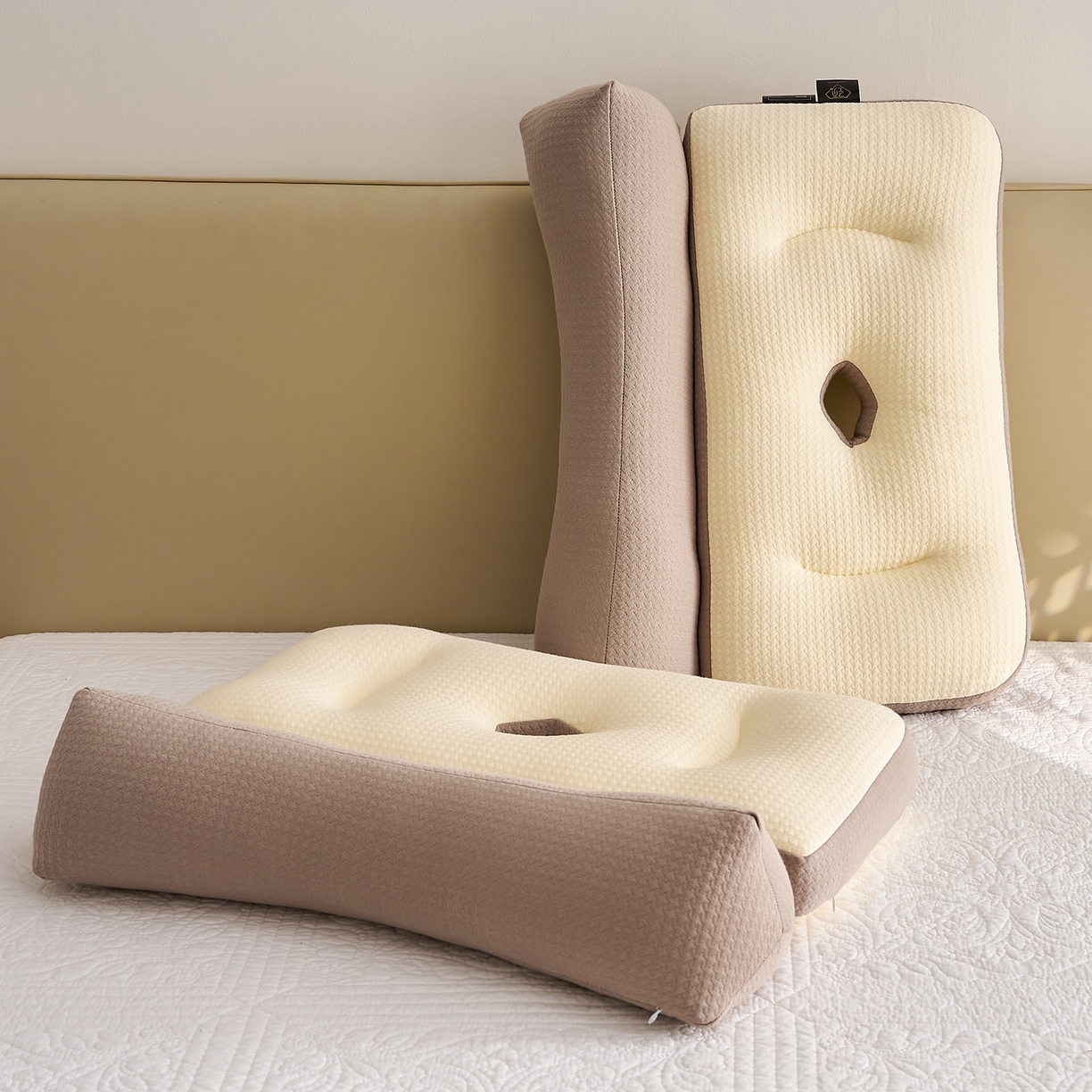 91家纺网 家纺一手货源 找家纺 乐可 2025新款科技护耳组合枕枕头枕芯 科技护耳组合枕-K1咖