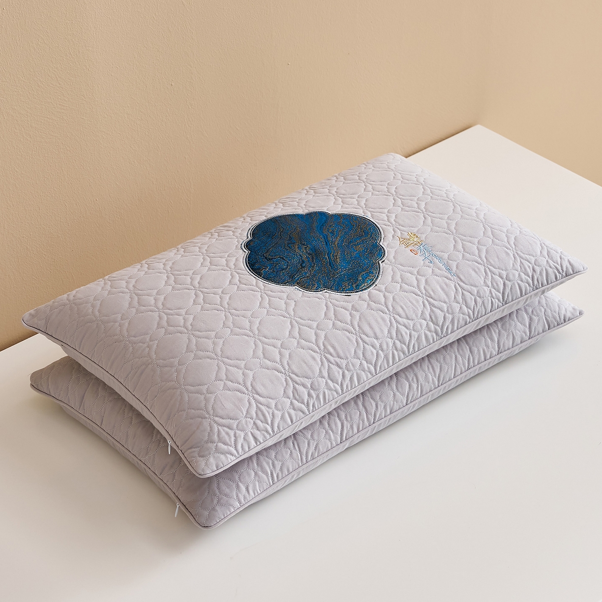 91家纺网 家纺一手货源 找家纺 乐可 2025新款金荞子二合一枕枕头枕芯 金荞子-灰方枕