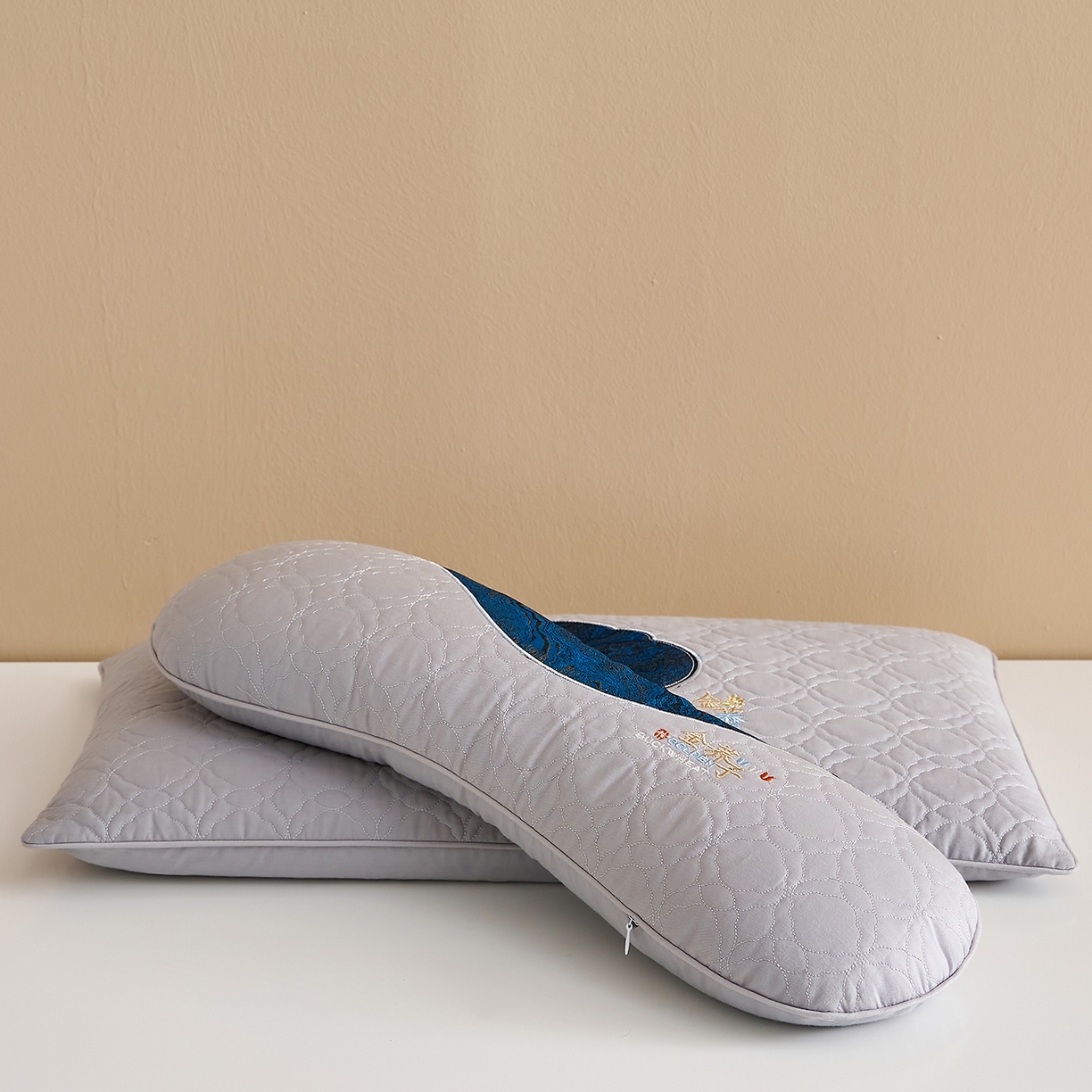 91家纺网 家纺一手货源 找家纺 乐可 2025新款金荞子二合一枕枕头枕芯 金荞子套装-灰