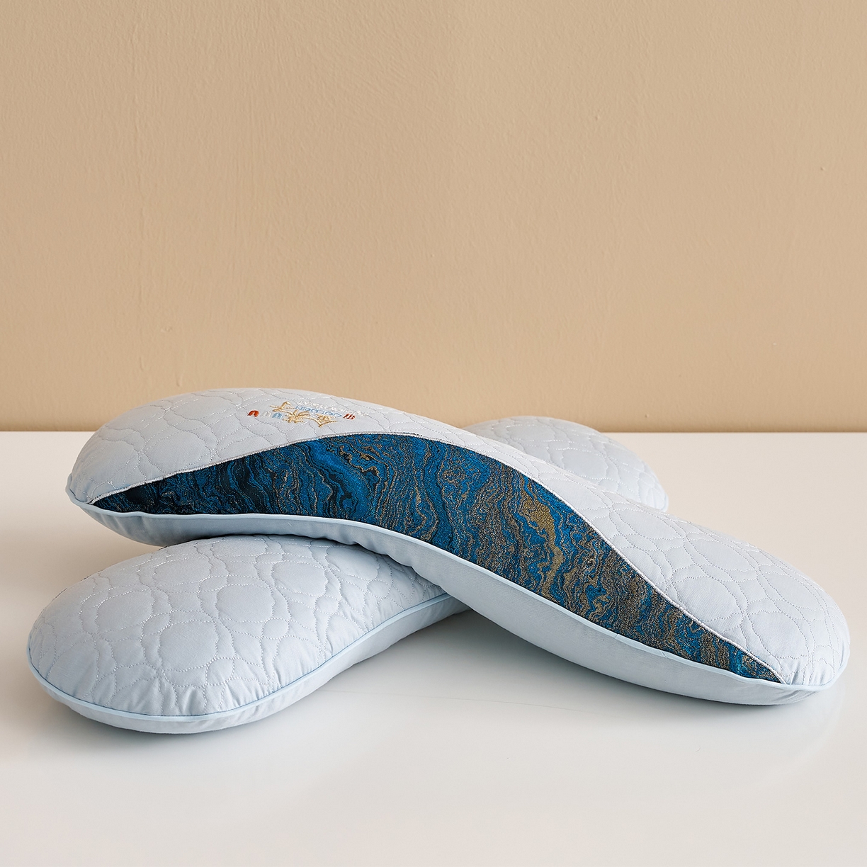 91家纺网 家纺一手货源 找家纺 乐可 2025新款金荞子二合一枕枕头枕芯 金荞子-蓝骨头枕