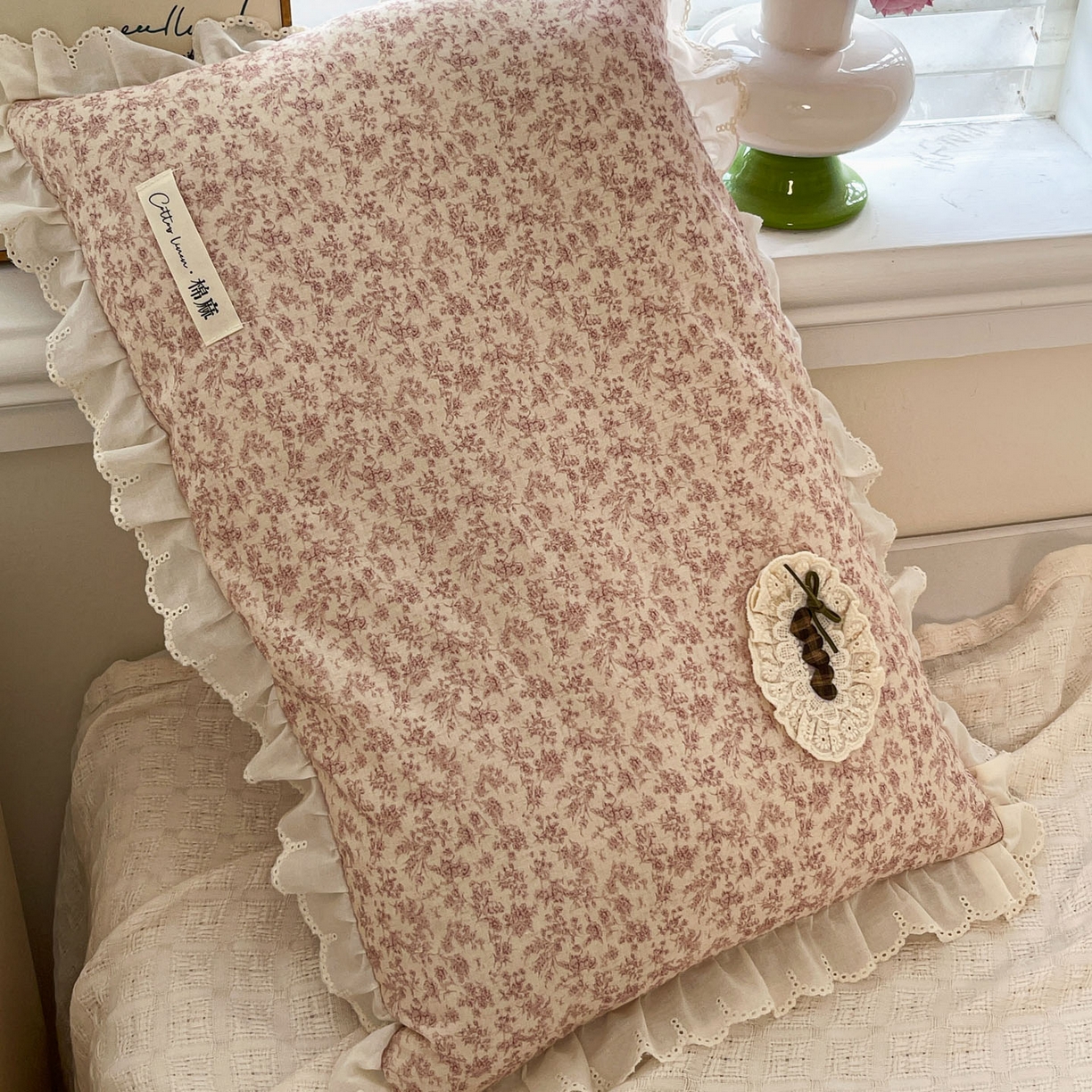 91家纺网 家纺一手货源 找家纺 亦帆枕芯 2025新款棉麻法式花边枕荞枕芯加枕套荞麦款丝绒款可选40x60cm 一米阳光-粉色碎花