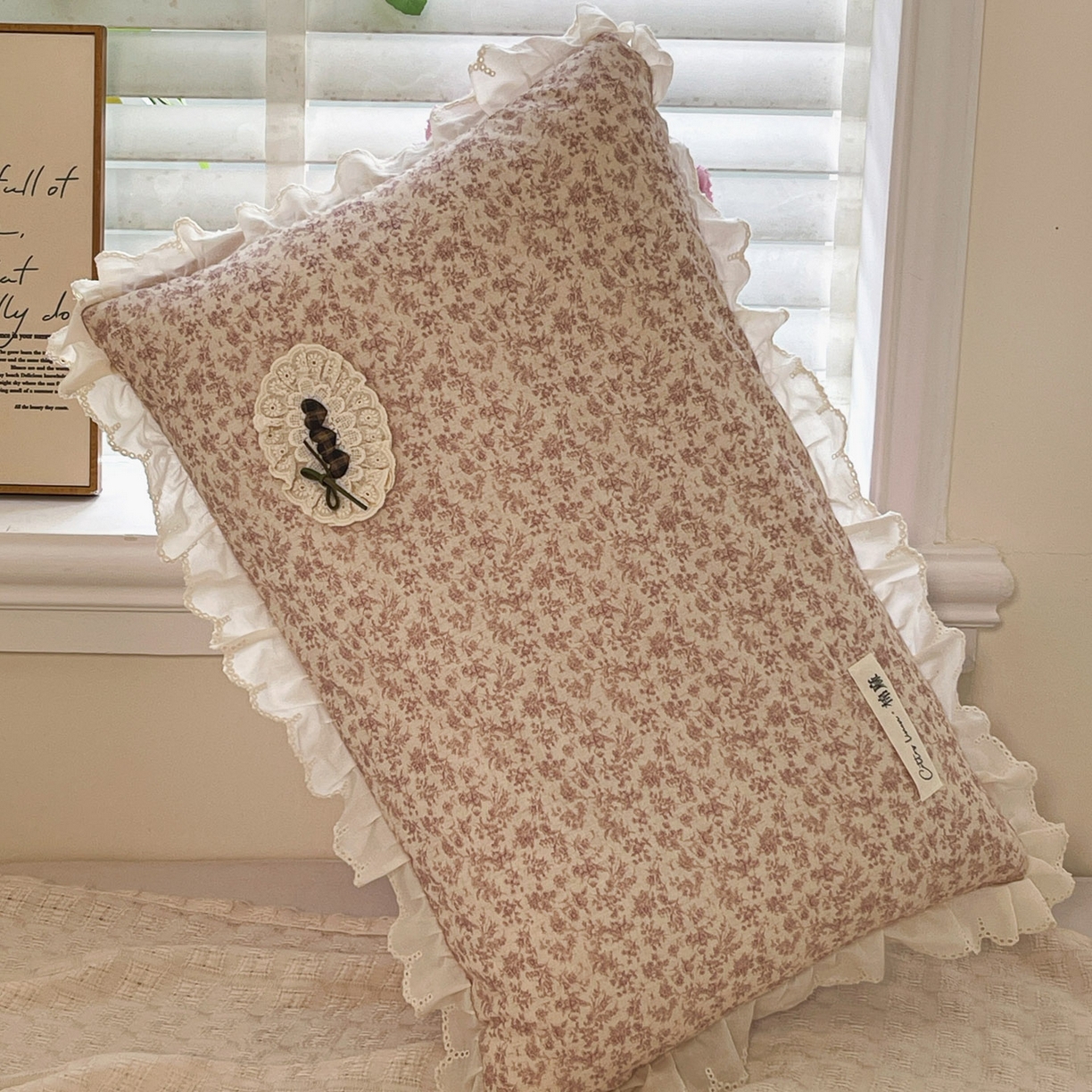 91家纺网 家纺一手货源 找家纺 亦帆枕芯 2025新款棉麻法式花边枕荞枕芯加枕套荞麦款丝绒款可选40x60cm 一米阳光-粉色碎花