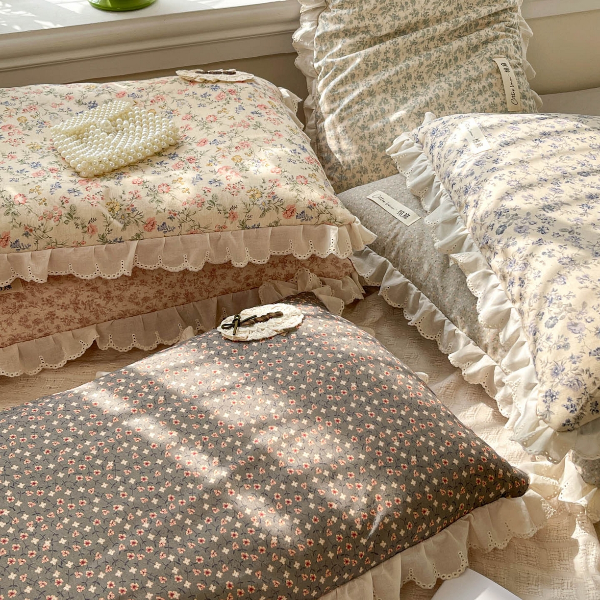 91家纺网 家纺一手货源 找家纺 亦帆枕芯 2025新款棉麻法式花边枕荞枕芯加枕套荞麦款丝绒款可选40x60cm 一米阳光-田园小花