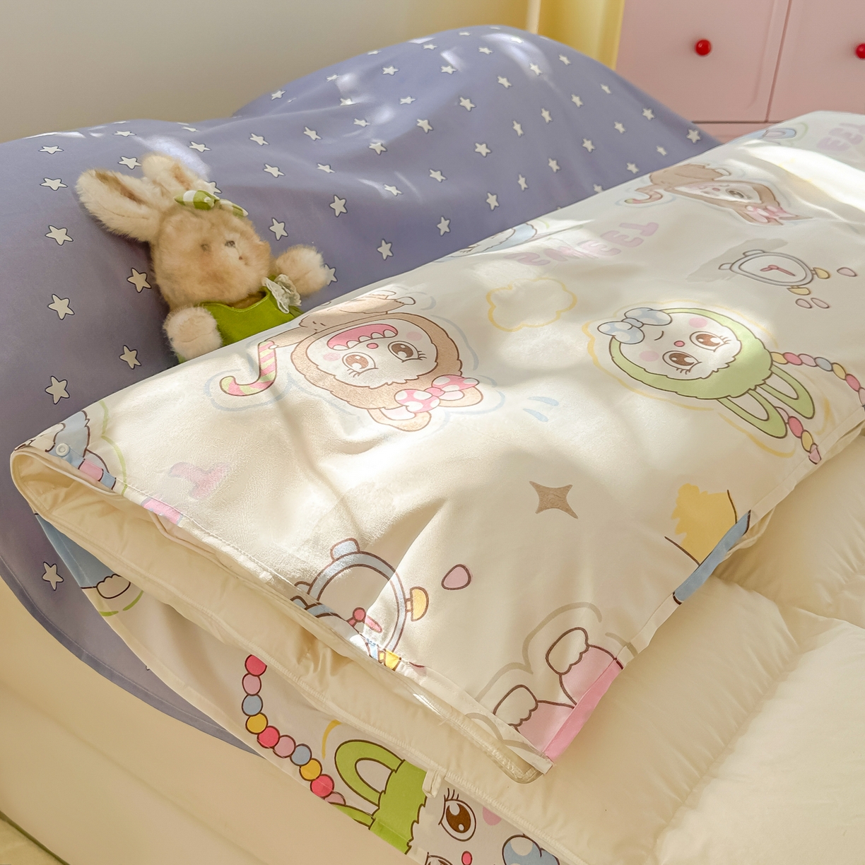 91家纺网 家纺一手货源 找家纺 柒星睡袋 2025新款新升级mini收纳袋印花系列隔脏睡袋 小布布