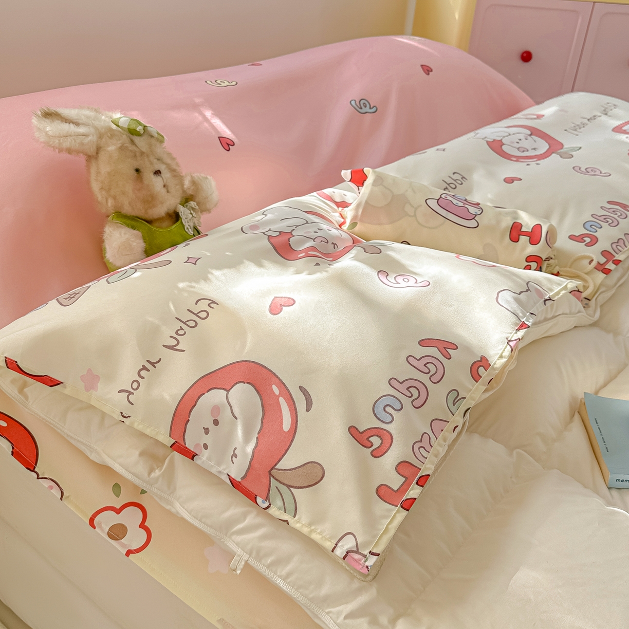 91家纺网 家纺一手货源 找家纺 柒星睡袋 2025新款新升级mini收纳袋印花系列隔脏睡袋 小苹果