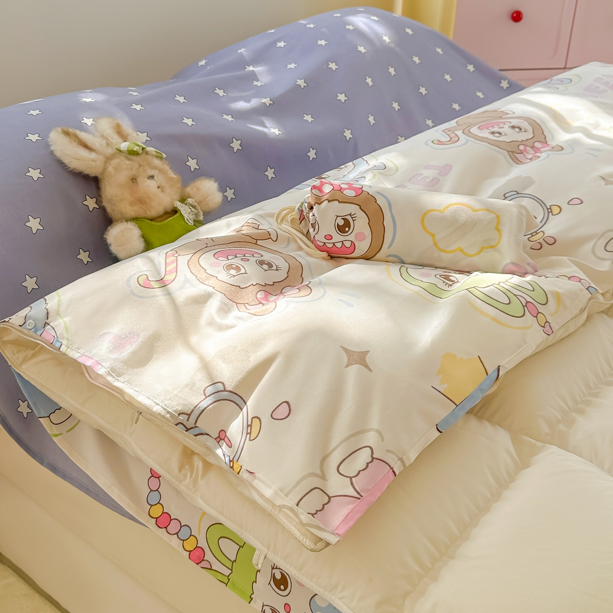 91家纺网 家纺一手货源 找家纺 柒星睡袋 2025新款新升级mini收纳袋印花系列隔脏睡袋 小布布