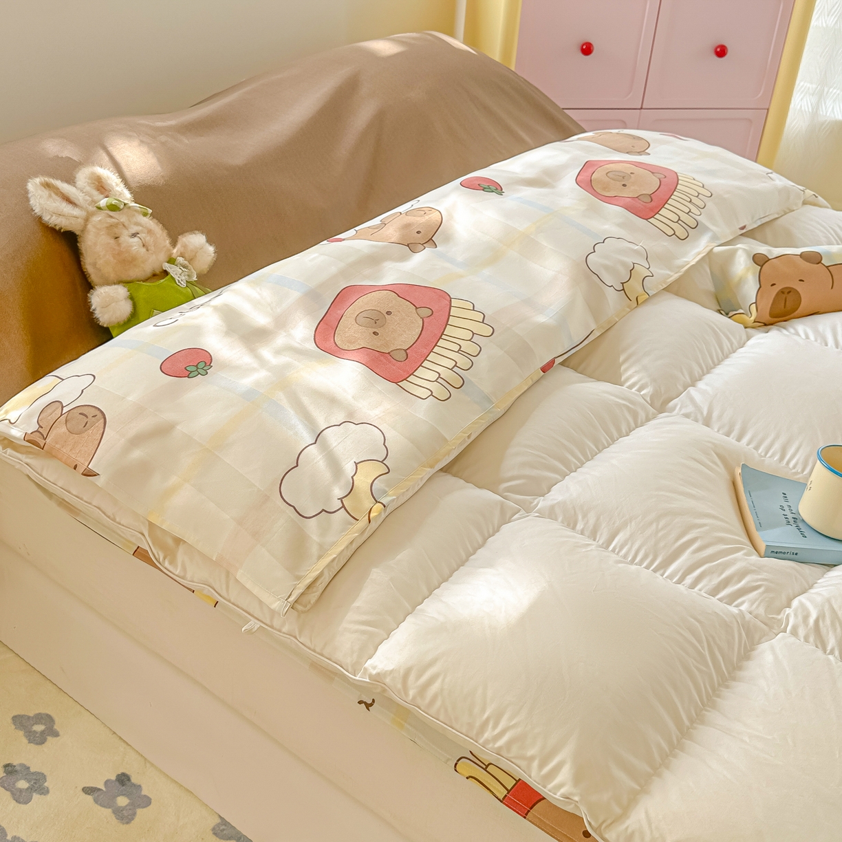 91家纺网 家纺一手货源 找家纺 柒星睡袋 2025新款新升级mini收纳袋印花系列隔脏睡袋 卡比巴拉