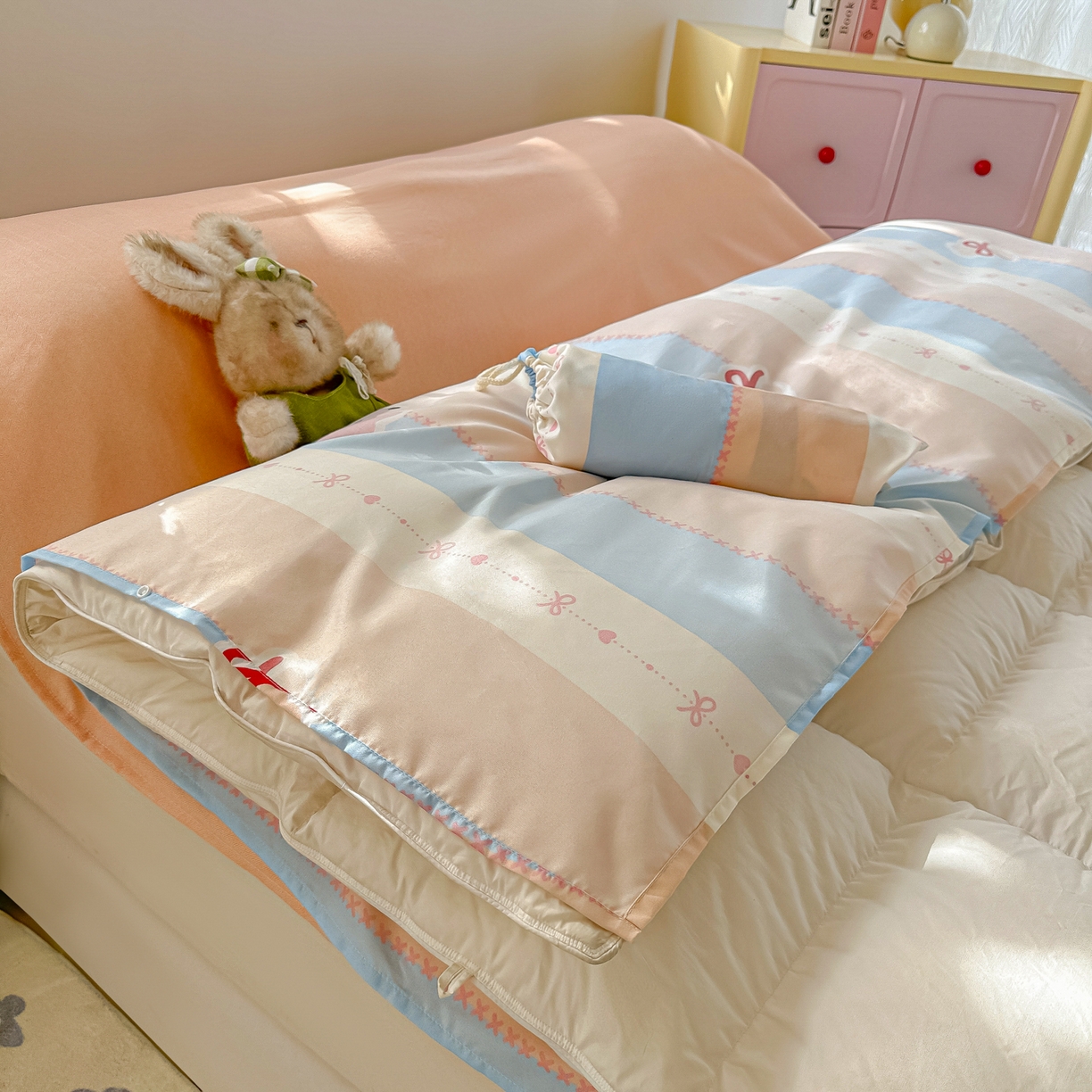 91家纺网 家纺一手货源 找家纺 柒星睡袋 2025新款新升级mini收纳袋印花系列隔脏睡袋 海军小狗