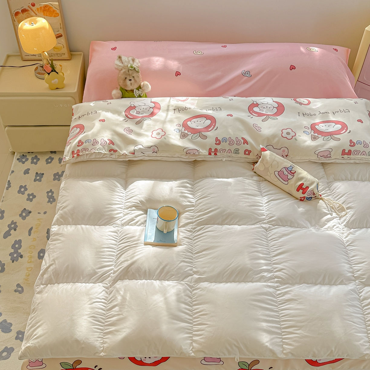 91家纺网 家纺一手货源 找家纺 柒星睡袋 2025新款新升级mini收纳袋印花系列隔脏睡袋 小苹果