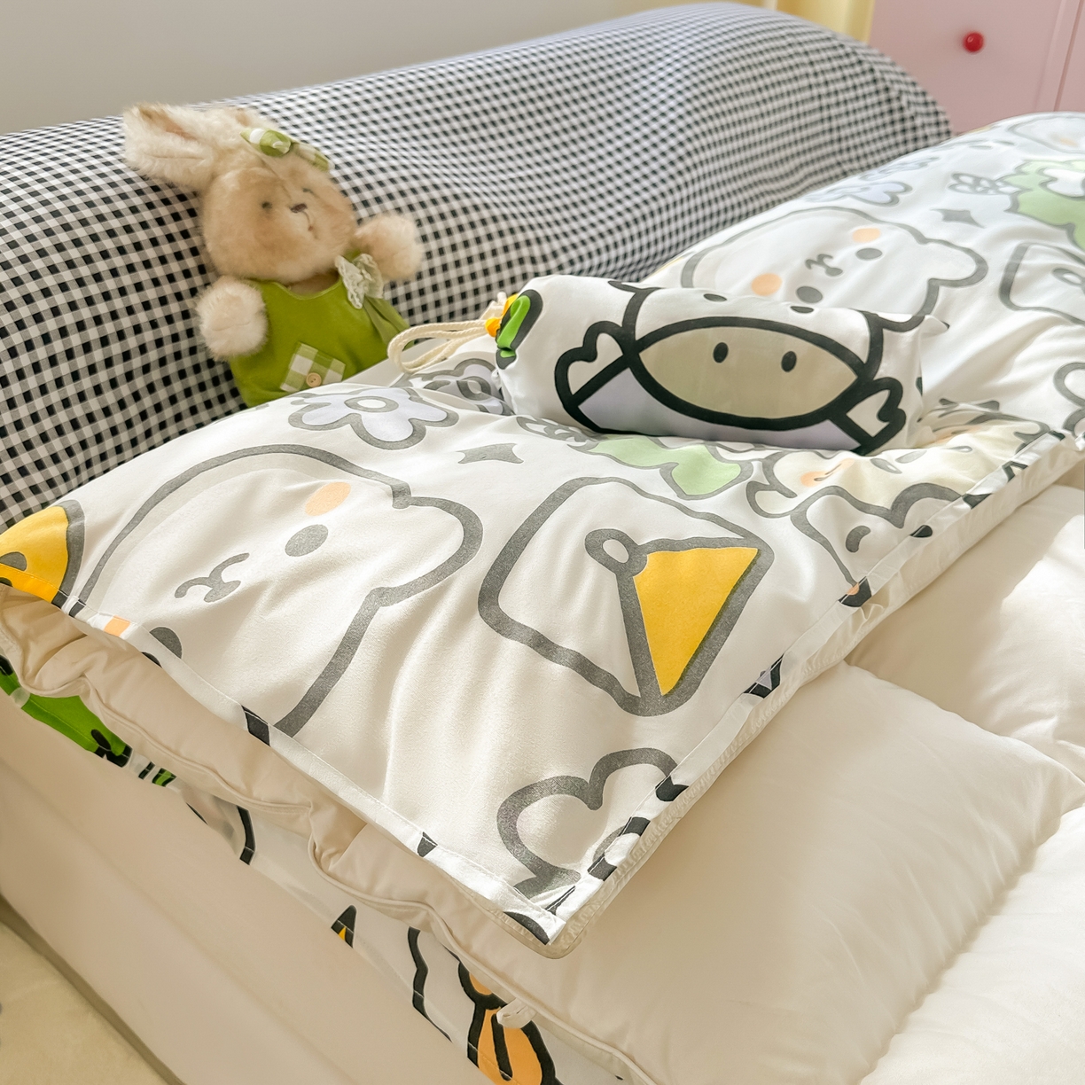 91家纺网 家纺一手货源 找家纺 柒星睡袋 2025新款新升级mini收纳袋印花系列隔脏睡袋 动物世界