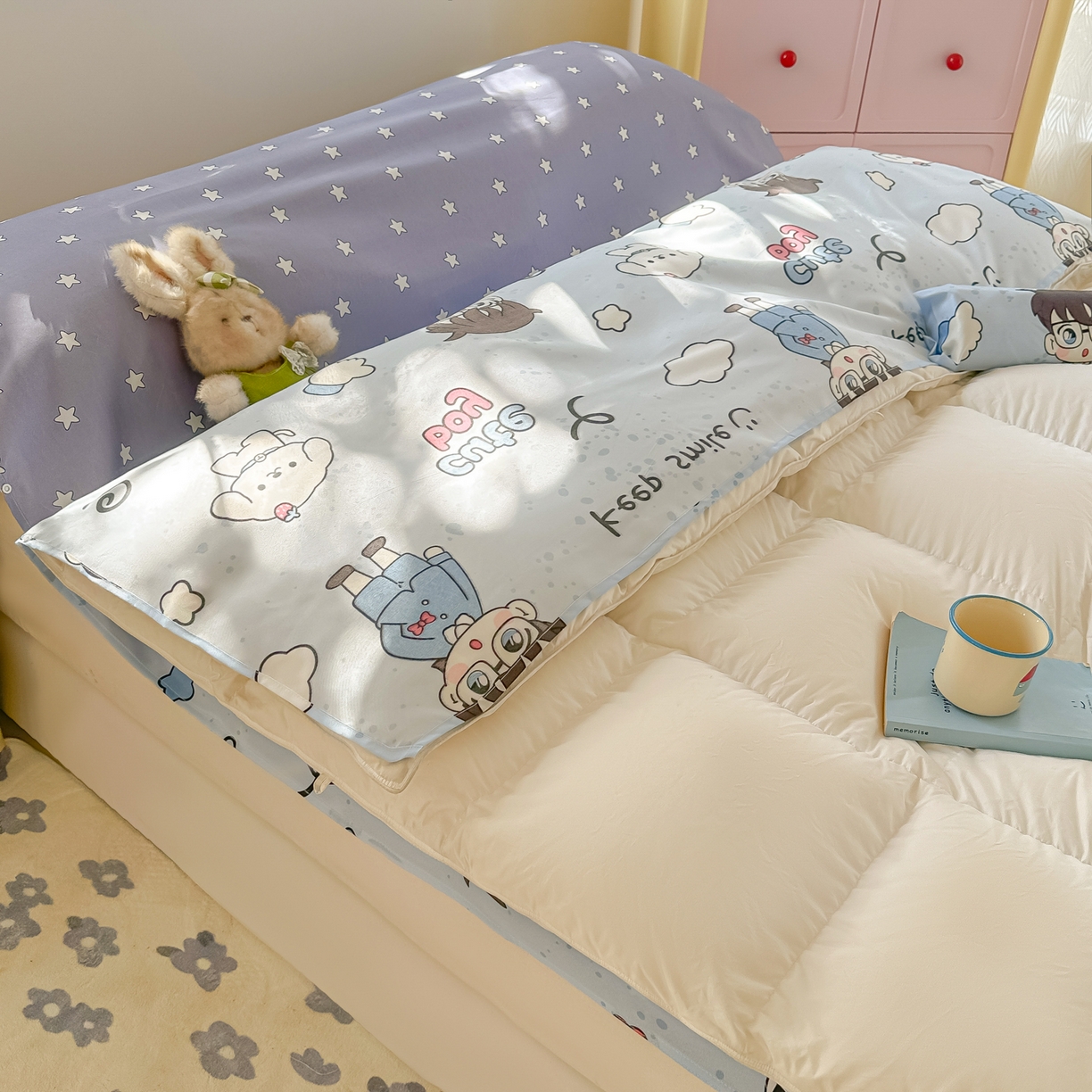 91家纺网 家纺一手货源 找家纺 柒星睡袋 2025新款新升级mini收纳袋印花系列隔脏睡袋 小小侦探