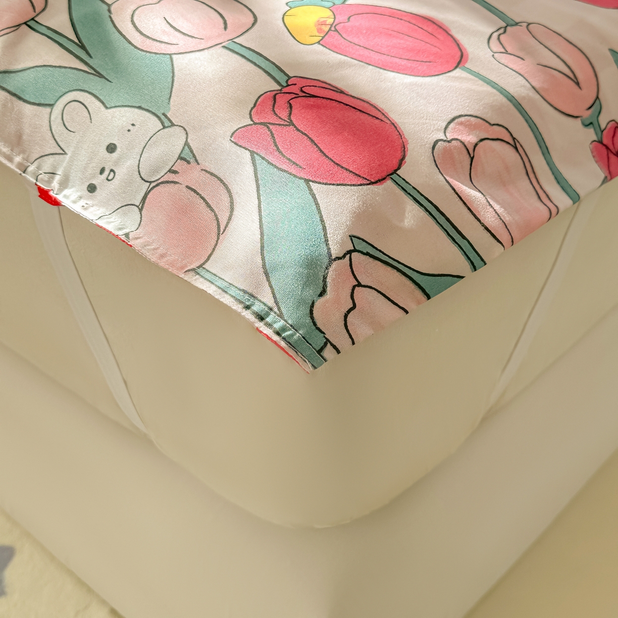 91家纺网 家纺一手货源 找家纺 柒星睡袋 2025新款新升级mini收纳袋印花系列隔脏睡袋 荷兰兔