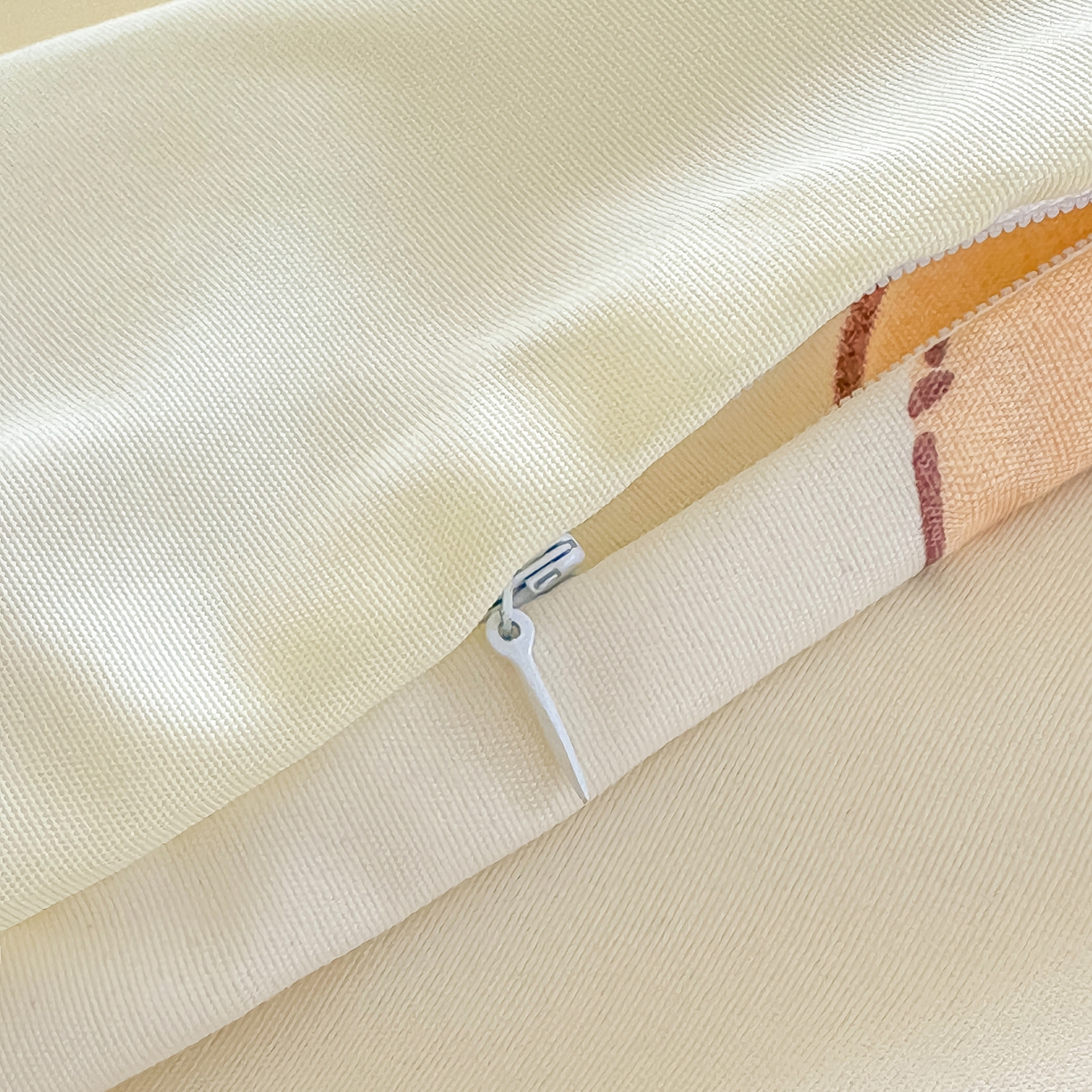 91家纺网 家纺一手货源 找家纺 柒星睡袋 2025新款新升级mini收纳袋印花系列隔脏睡袋 黄油小熊