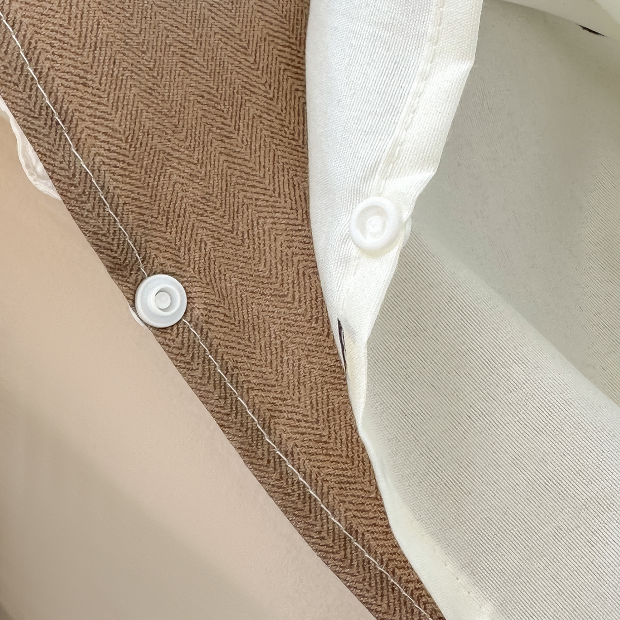 91家纺网 家纺一手货源 找家纺 柒星睡袋 2025新款新升级mini收纳袋印花系列隔脏睡袋 快乐男孩