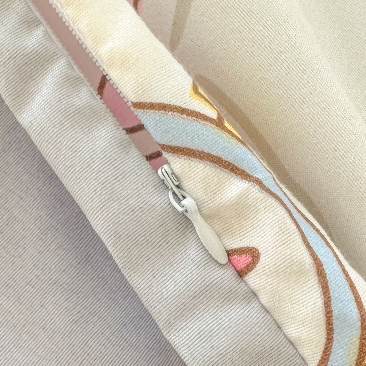 91家纺网 家纺一手货源 找家纺 柒星睡袋 2025新款新升级mini收纳袋印花系列隔脏睡袋 小布布