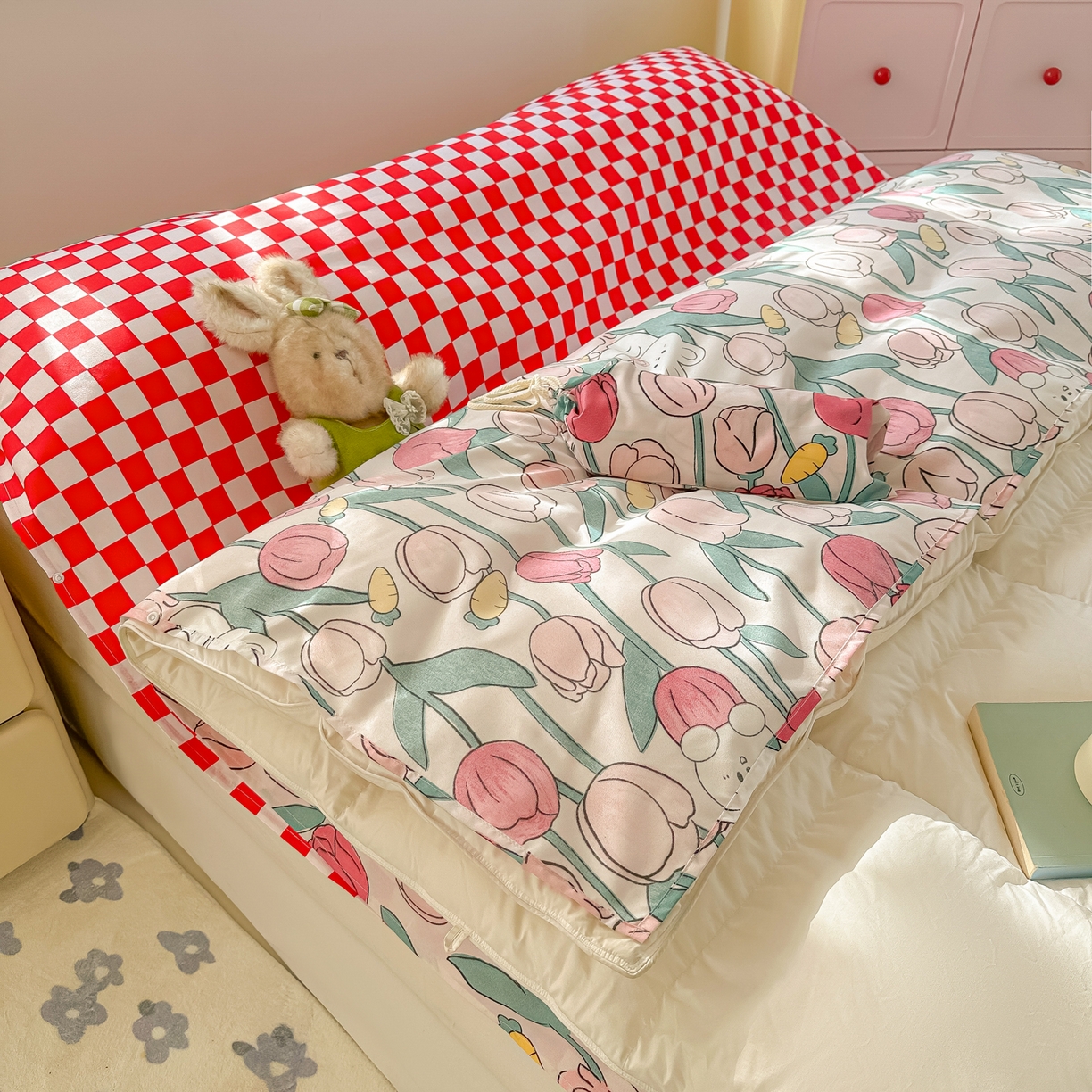 91家纺网 家纺一手货源 找家纺 柒星睡袋 2025新款新升级mini收纳袋印花系列隔脏睡袋 荷兰兔