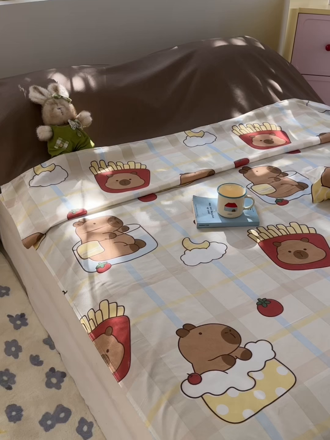 91家纺网 家纺一手货源 找家纺 柒星睡袋 2025新款新升级mini收纳袋印花系列隔脏睡袋 卡比巴拉