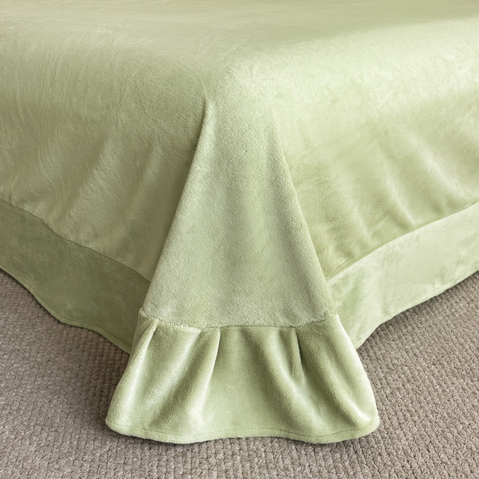 91家纺网 家纺一手货源 找家纺 子曰 2025新款高克重牛奶绒轻奢刺绣撞色拼接工艺款四件套-安娜 安娜-绿