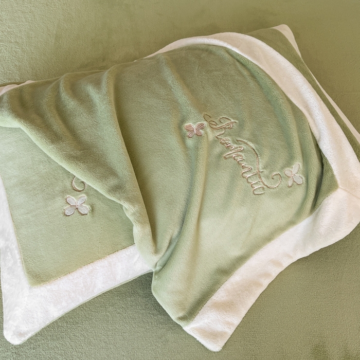 91家纺网 家纺一手货源 找家纺 子曰 2025新款高克重牛奶绒轻奢刺绣撞色拼接工艺款四件套-安娜 安娜-绿