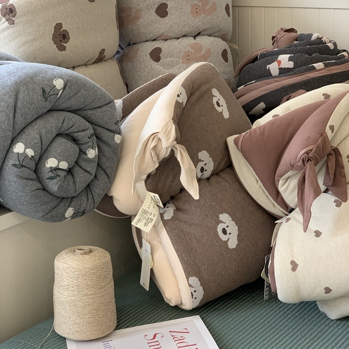 91家纺网 家纺一手货源 找家纺 汇庭 2025秋冬新款小耳朵色织春秋被子被芯系列 组合图仅供参考