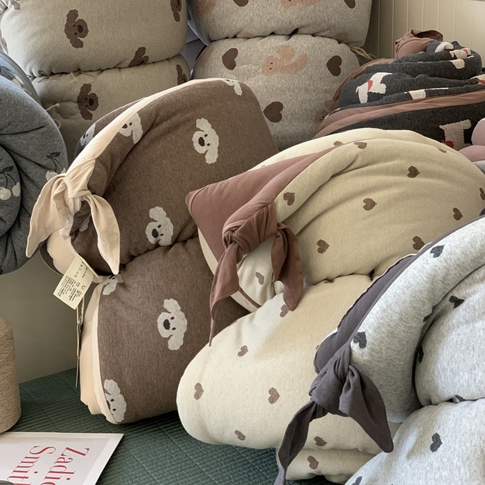 91家纺网 家纺一手货源 找家纺 汇庭 2025秋冬新款小耳朵色织春秋被子被芯系列 组合图仅供参考